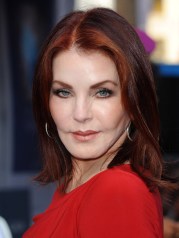 Priscilla+Presley+Stars+Cirque+du+Soleil+Premiere+IYEioe-2Dshx